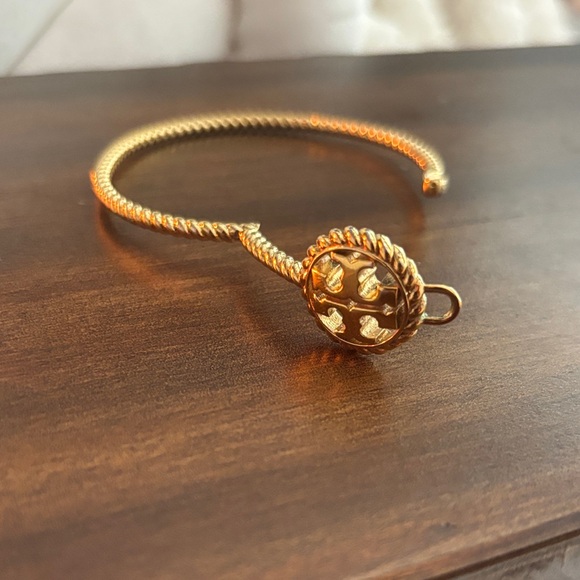Elegant Gold Tory Burch Logo Hinged Clip
Bangle Bracelet - Picture 2 of 7